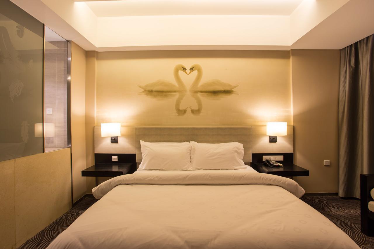 Metropolo, Hefei, Wanda Plaza, Swan Lake 외부 사진