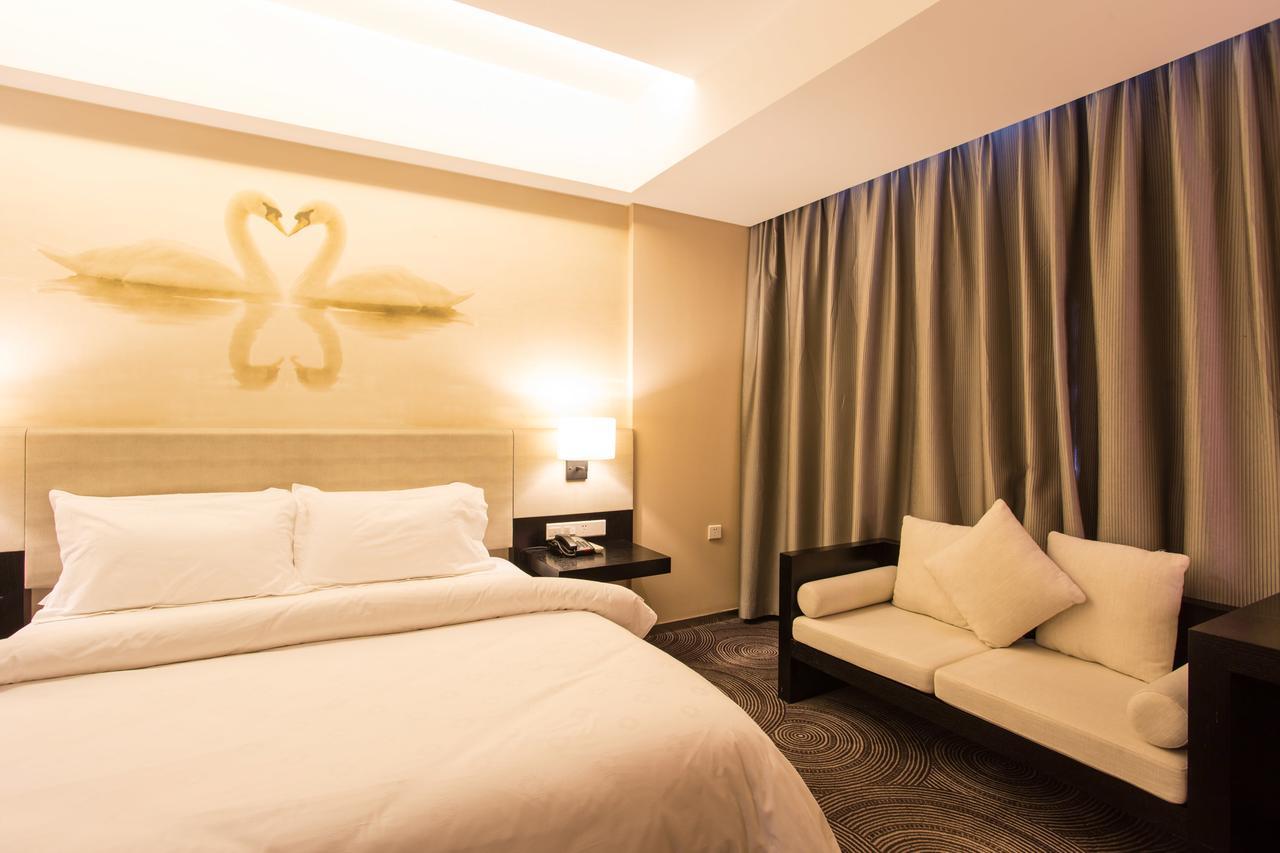 Metropolo, Hefei, Wanda Plaza, Swan Lake 외부 사진
